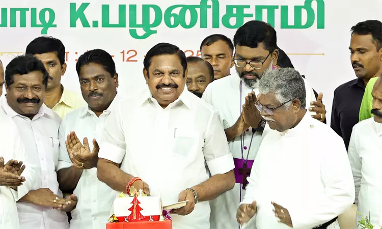 அதிரும் அரசியல் களம்! “ஆட்டுத்தோல் போர்த்திய ஓநாய்கள்..!” கிறிஸ்துமஸ் விழாவில் குட்டிக்கதை சொன்ன எடப்பாடி பழனிசாமி!