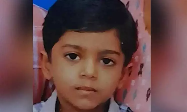 பயங்கரம்! பெற்ற மகனை கழுத்தை நெரித்துக் கொன்ற தாய்! கேரளாவில் நடந்த அதிர்ச்சி சம்பவம்..!!!