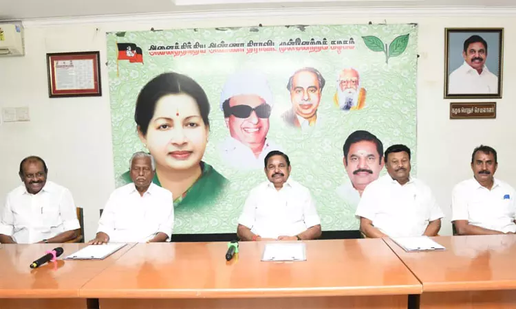 ஒரு ஓட்டு கூட விடுபடக்கூடாது… மாவட்டச் செயலாளர்களுக்கு பறந்த உத்தரவு… EPS அதிரடி…!!!