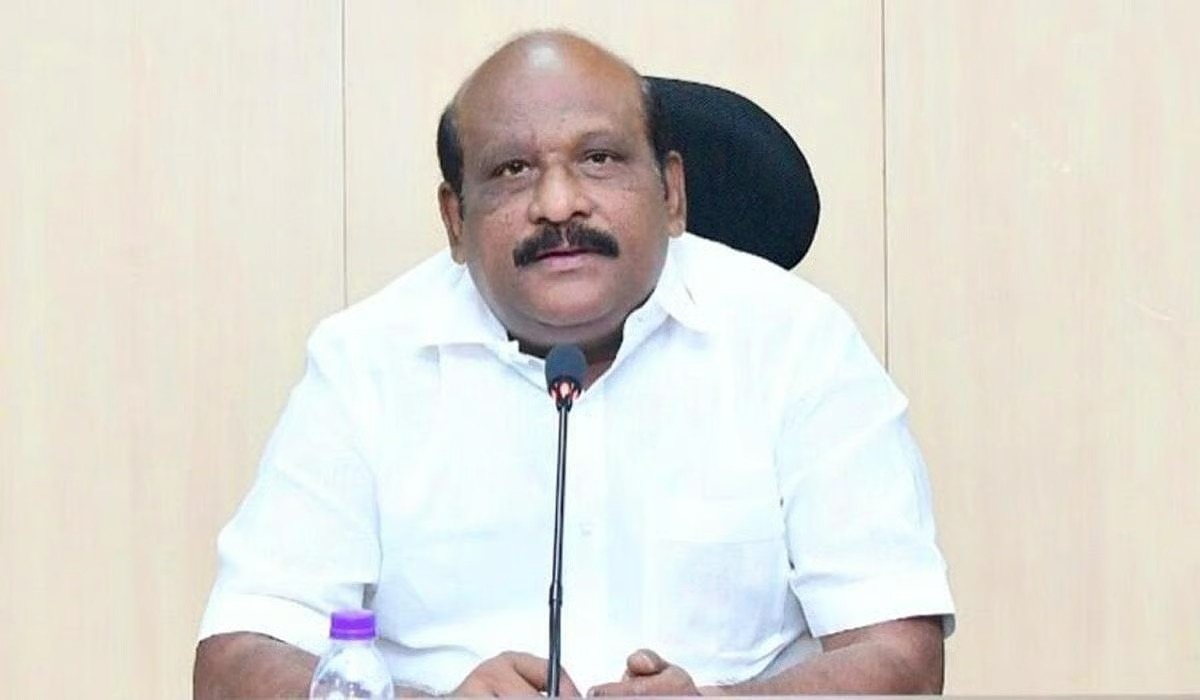 பொம்மைகள் செய்யும் வேலைக்கு வட இந்தியர்கள்! – பி.ஏ., பி.எஸ்.சி. படிக்கும் தமிழ்நாட்டுப் பெண்கள்!   பட்டமளிப்பு விழாவில் அமைச்சர் பேசிய சுவாரஸ்யத் தகவல்கள்..!!!