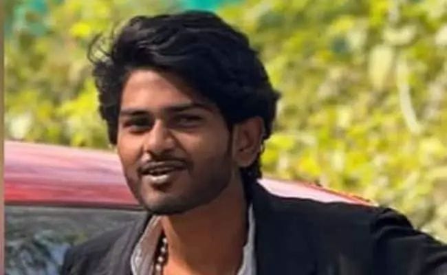 “திருமணம் பேசலாம்” எனக் கூறி வரவழைத்து கொடூரம்! – கிரிக்கெட் மட்டையால் அடித்ததில்  பி.டெக். மாணவனுக்கு  தலையில் காயம், விலா எலும்பு முறிந்து… கதறும் பெற்றோர்கள்..!!