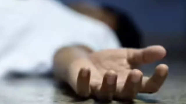 கண்முன்னே வாழ்க்கை பாழானது!  அடங்காத கோஷ்டி மோதல்! – “மீண்டும் சண்டையில் முடிந்த பழைய தகராறு” மாணவன் உயிரிழப்பால் உறவினர்கள் கதறல்..!!