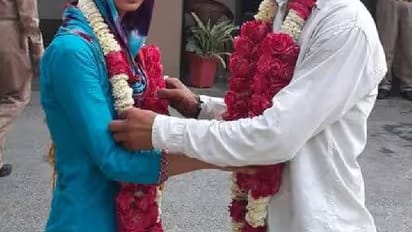 “அம்மா.. அம்மா.. என அழுது கதறிய பிள்ளைகள்..!” ரத்த வெள்ளத்தில் சரிந்த வித்யபாரதி. கண்டித்த மனைவியை இமைக்கும் நேரத்தில் முடித்துக்கட்டிய கணவன்…  சோகத்தில் முடிந்த காதல் போராட்டம்…!!!