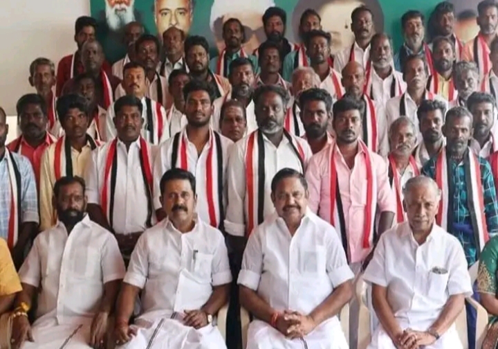 டிடிவி தினகரனுக்கு மீண்டும் ஷாக்..! “அதிரடி காட்டிய இபிஎஸ்”… தொடர்ந்து விலகும் அமமுகவினர்.. கூண்டோடு அதிமுகவில் ஐக்கியம்..!!
