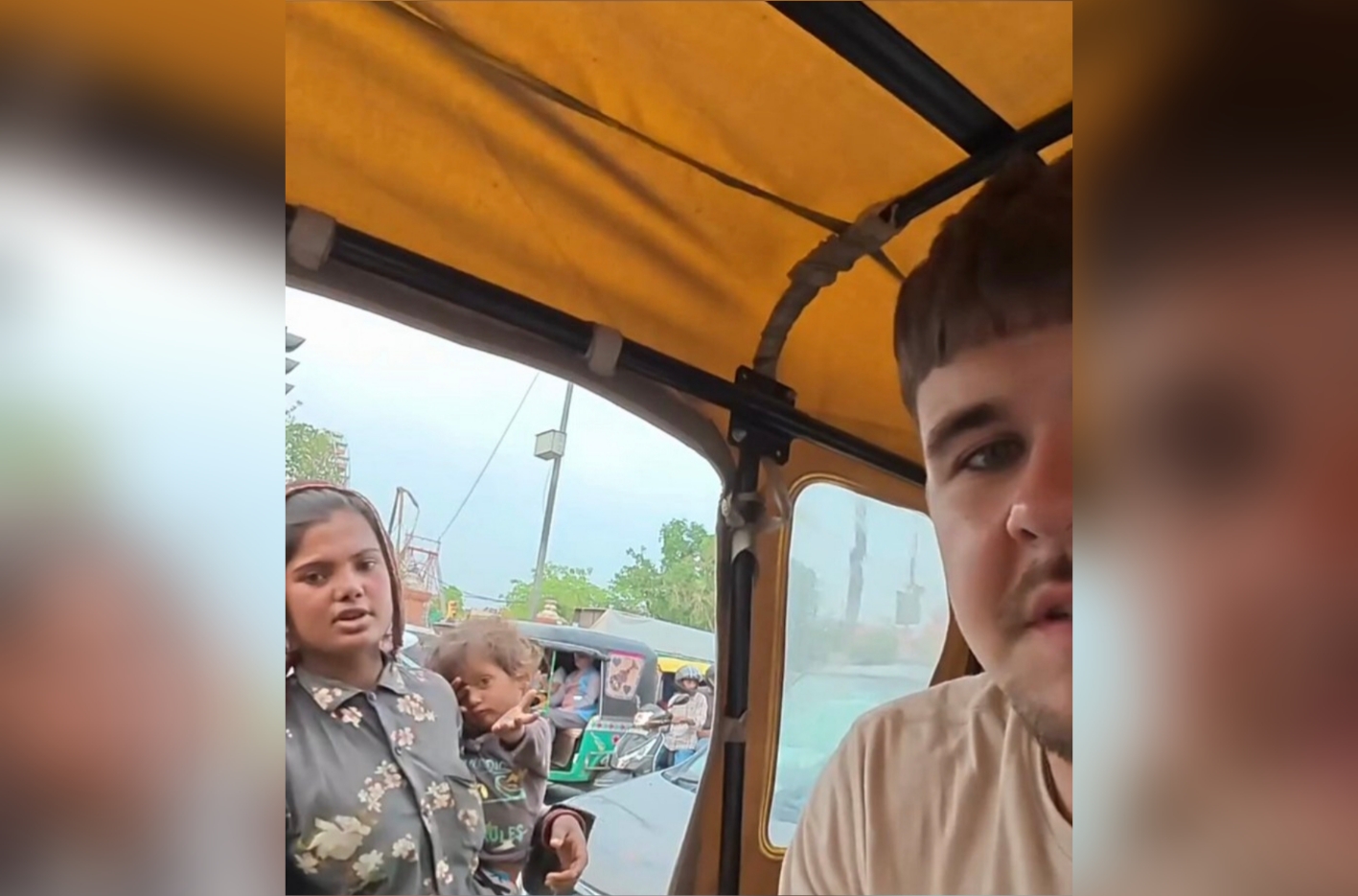“குழந்தைங்க, பொண்ணுங்கன்னு எல்லாமே ஒரு செட்டப்!” – பிச்சை எடுக்கும் கும்பலை போட்டுடைத்த வெளிநாட்டு டூரிஸ்ட்….!!