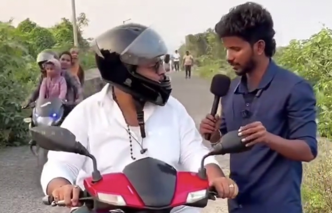 இதுதான் அனல் பறக்கும் அரசியல்…. “வாய்ப்பு கொடுங்க” – TVK-க்காக ஆவேசமாகப் பேசிவிட்டுச் சென்ற நபர்…. எக்ஸ் தளத்தில் வைரல்….!!