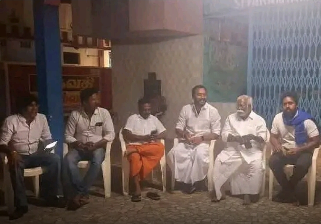 “ஒரே நேரத்தில் 8 இடங்களில் தீபங்கள்” பூரணசந்திரனுக்காக பாஜகவினர் நடத்திய அஞ்சலி…. அதிர வைத்த 180 பேர் மீதான வழக்கு….!!