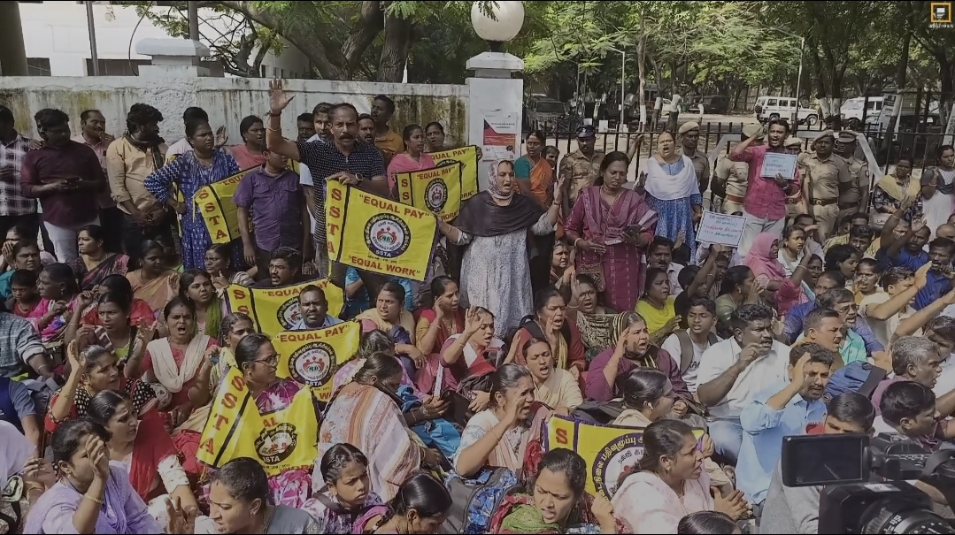 சம ஊதியம் கிடைக்குமா….? அல்லது கைது நடவடிக்கை தொடருமா….? ஆசிரியர்களின் 3-வது நாள் போராட்டம்….!!