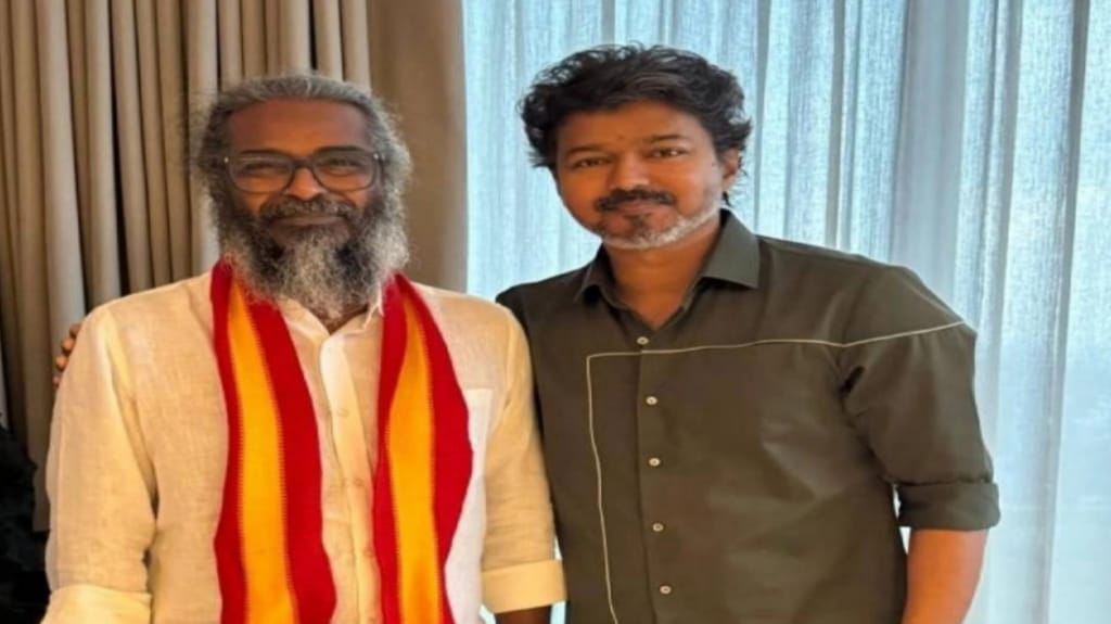 விஜய்யின் அடுத்த ‘மாஸ்டர் ஸ்ட்ரோக்’..செங்கோட்டையனைத் தொடர்ந்து தமிழக வெற்றிக் கழகத்தில் இணைந்த ஊடகவியலாளர் பெலிக்ஸ் ஜெரால்டு..!!!
