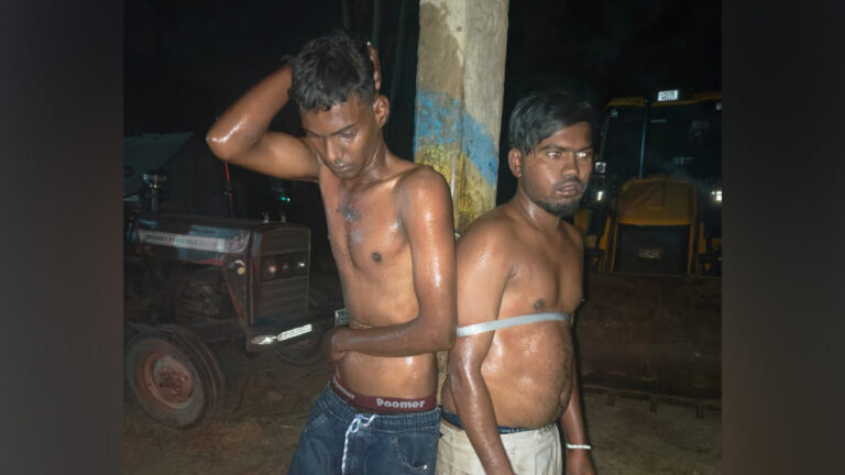 நானும் ரவுடிதான்..! சிறுமிகள் முதல் பெண்கள் வரை ஒருத்தர கூட விடல… வாலிபர்களின் தொடர் அட்டூழியம்… ஒன்று கூடிய கிராம மக்கள்… அடுத்து நடந்த சம்பவம்…!!