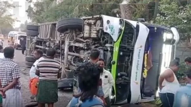 காலையிலேயே நடந்த கோர விபத்து! சென்னையில் இருந்து நாகர்கோவில் நோக்கிச் சென்ற ஆம்னி பேருந்து… சாலைத் தடுப்பில் மோதியதில்  40 பேர் காயம்..!!!