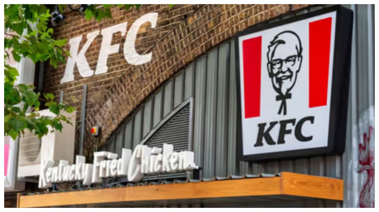 லண்டன் KFC உணவகத்தில் இனவெறித் தாக்குதல்… தமிழக இளைஞருக்கு ரூ.81 லட்சம் இழப்பீடு… நீதிமன்றம் அதிரடி உத்தரவு…!!!