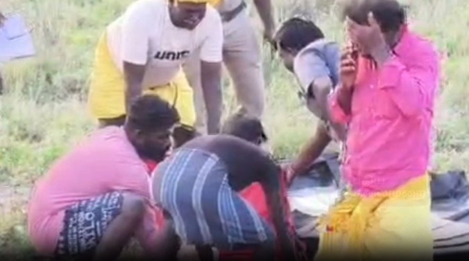 தமிழகத்தில் மீண்டும் அதிர்ச்சி… பாதயாத்திரை சென்ற 3 பெண்கள் துடிதுடித்து பலி… பயங்கர விபத்து..!!!