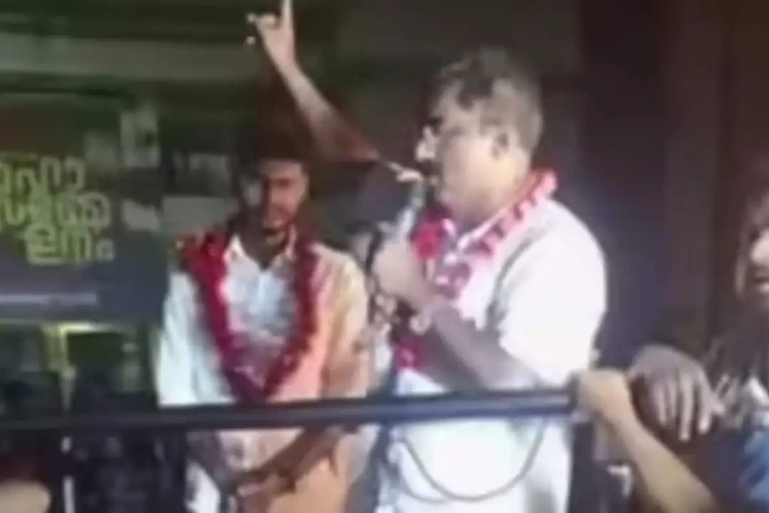 அரசியல் வேண்டாம்… வீட்டுக்கு போங்க! மலப்புரம் சி.பி.எம். தலைவரின் பேச்சால் கொதிக்கும் பெண்கள் அமைப்புகள்!