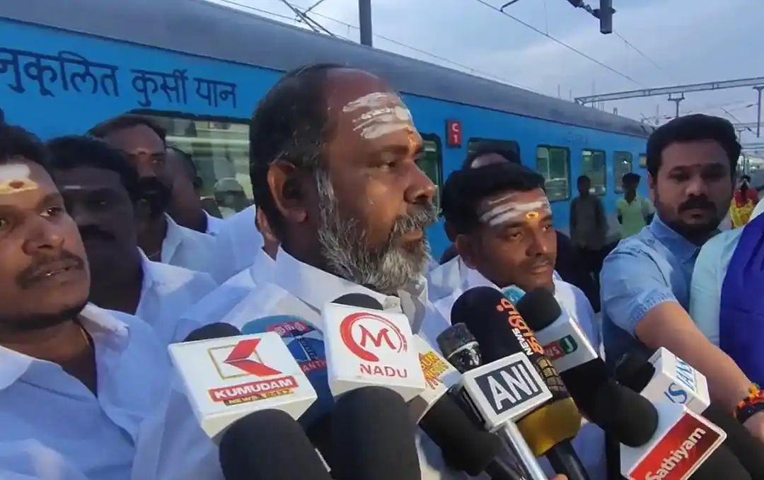 திமுகவுக்கு நடுக்கம்…. அதிமுக-பாஜக கூட்டணியைப் பார்த்து ஆளும் கட்சி பயந்துவிட்டது…. ஆர்.பி. உதயகுமார் அதிரடி….!!