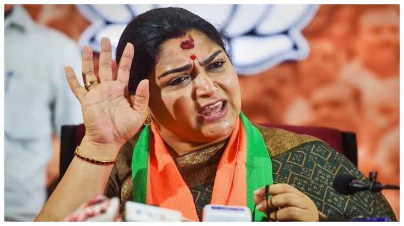 காங்கிரஸ் இனி அவ்வளவுதான்.. அந்த ஒரு குடும்பம் மட்டும்தான் வேணுமா?… திமுக-வின் ரகசிய திட்டம் இதுதான்… மேடையில் புள்ளிவிவரத்தோடு பொளந்து கட்டிய குஷ்பு…!!!