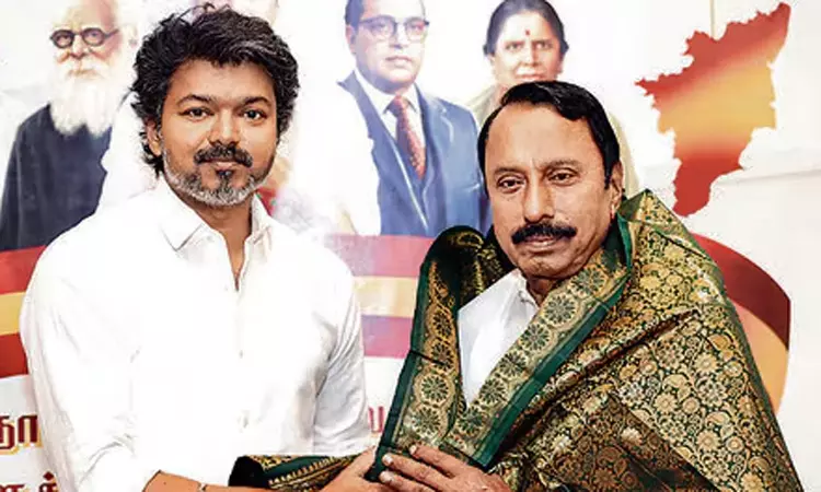 “என் நெஞ்சில் தளபதி விஜய் நீங்கா இடம் பெற்றவர்”… உண்மைக்கு புறம்பாக இப்படி செய்தி போடுவது பத்திரிக்கை தர்மத்துக்கு நல்லதல்ல… கொந்தளித்த செங்கோட்டையன்.. திடீரென என்னாச்சு..?