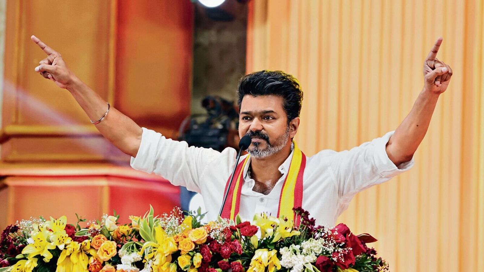 விஜய்யின் மாஸ்டர் பிளான்.. கூட்டணி இல்லை… தனி ஆட்டம்தான்.. தவெக-வின் அதிரடி முடிவால் அதிர்ந்து போன அரசியல் களம்..!!