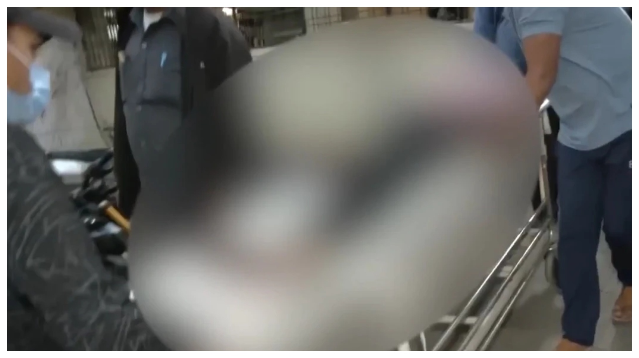 உயிருக்கு உலை வைத்த மாஞ்சா நூல்…  பைக்கில் சென்றபோது நேர்ந்த பயங்கரம்… ஒரு நொடியில் பறிபோன உயிர்…  பதறவைக்கும் சிசிடிவி காட்சிகள்…!!!
