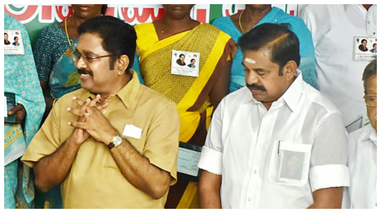 தற்கொலை” என்றார்கள்… பழைய பகையை மறந்த அரசியல் தலைவர்கள்… இது கொள்கை கூட்டணியா? அல்லது வெற்றிக் கணக்கா?… கலாய்க்கும் நெட்டிசன்கள்..!!!