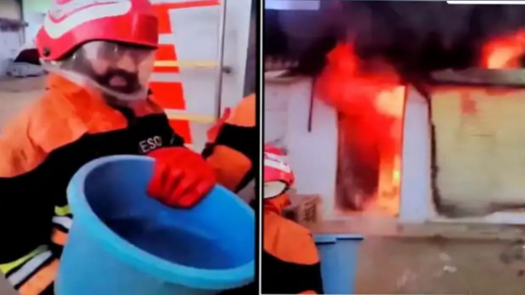 “காட்டுத்தீயாய் பரவும் பாகிஸ்தான் வீடியோ!” – பாக்குறதுக்கு காமெடியா இருந்தாலும் இது ஒரு கொடுமை! முறையான கருவிகள் இன்றி உயிரைப் பணயம் வைக்கும் வீரர்கள்.. நிர்வாகத்தின் தோல்வி அம்பலம்..!!