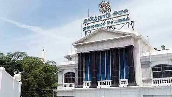 தமிழக அரசு ஊழியர்களுக்கு குட் நியூஸ்.. சம்பளம் உயர்வு.. அதிரடி அரசாணை வெளியீடு.. முழு விபரம் இதோ..!!!