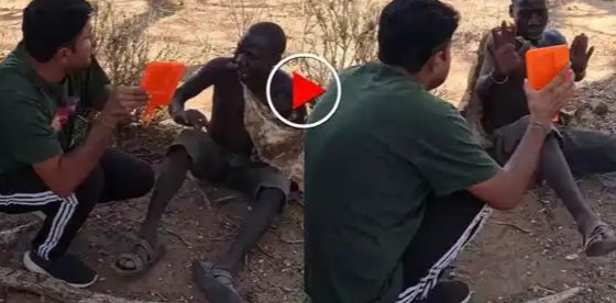 “யார் இது?” முதல்முறை தன் முகத்தை கண்ணாடியில் பார்த்ததும் அலறித் துடித்த இளைஞர்.. ஆப்பிரிக்கப் பழங்குடியினரின் நெஞ்சை உருக்கும் வீடியோ‌..!!