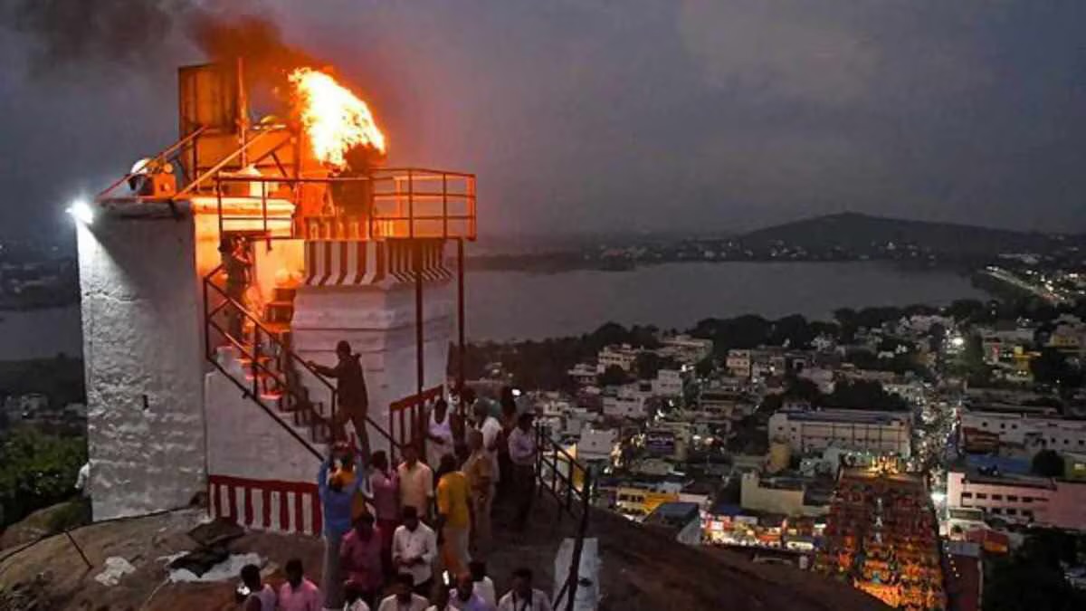 ஆங்கிலேயர் காலத்தில் நின்ற தீபம்… இப்போது ஏன் இவ்வளவு சிக்கல்? முழு விபரம் இதோ..!!