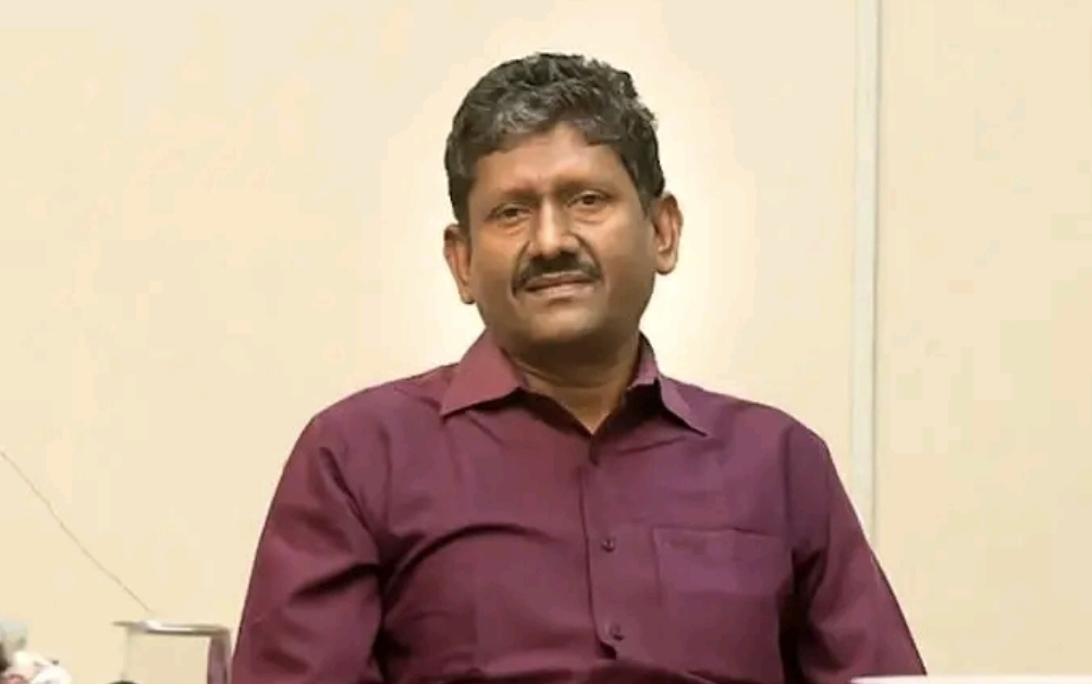 சகாயம் போட்ட ‘செக்’…. தவெக-வில் இணையப்போறது வெறும் ரீலா….? வதந்திக்கு முற்றுப்புள்ளி வச்ச நேர்மையான அதிகாரி….!!