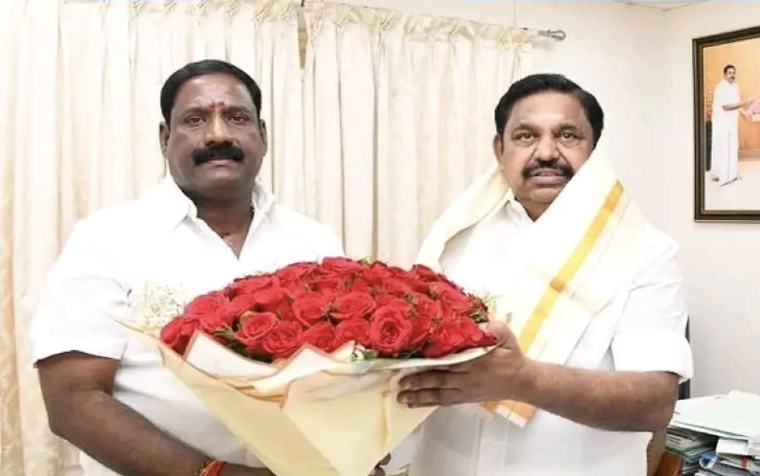 தை பிறந்ததும் வழி பிறந்தது…. அதிமுகவில் ஐக்கியமான அமமுக புள்ளி…. இபிஎஸ்-ஸின் அடுத்த மூவ்….!!