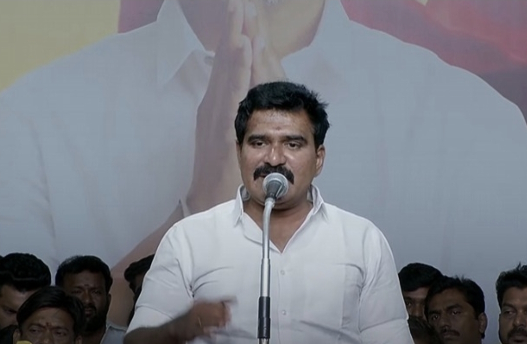 “அன்னைக்கு தலைவர் விஜய் தவித்த தவிப்பு இருக்கே….” – கரூரில் நடந்த அந்த பயங்கரம்…. நிர்மல்குமார் சொன்ன ரகசியம்….!!