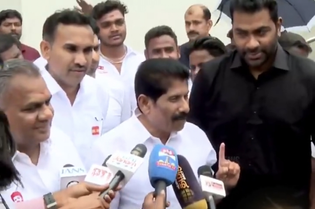 “நாளைக்கே தேர்தல் வந்தாலும் தவெக தான் வின் பண்ணும்” – இணைந்த வேகத்தில் கு.ப.கிருஷ்ணன் அதிரடிப் பேட்டி….!!