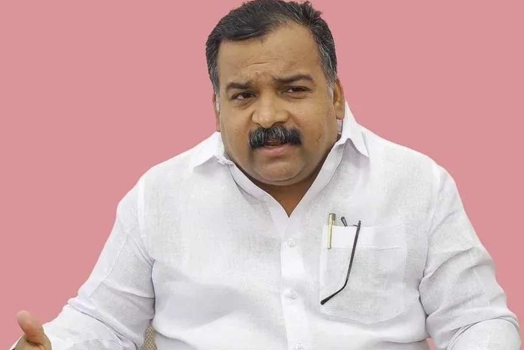 “அதிகாரத் திமிருக்கு பாடம் புகட்டணும்” – திமுகவை நேரடியாகச் சாடிய மாணிக்கம் தாகூர்….!!