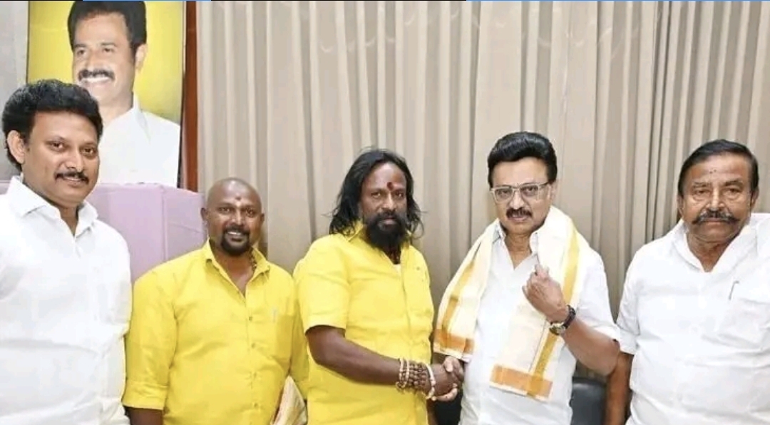 “மரியாத இல்லாத இடத்தில இருக்க மாட்டோம்” NDA-வை விட்டு விலகல்…. திமுகவில் ஐக்கியமான தமிழர் தேசம் கட்சி….!!