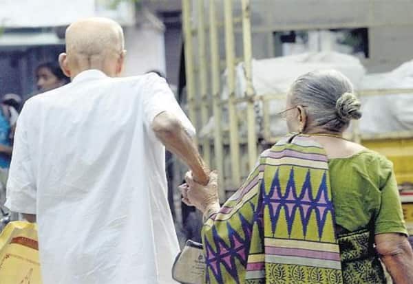 ​”அப்பா, அம்மாவை கவனிக்கலையா? சம்பளம் கட்” – முதல்வரின் அதிரடி சட்டம்….!!