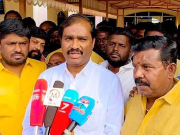 “விஜய்யால் அதிமுகவை அசைக்கக்கூட முடியாது!”.. எடப்பாடியுடன் பயணித்த வேல்முருகன் அதிரடி பேட்டி..!!