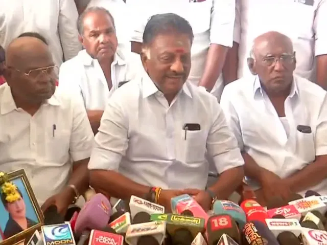 Breaking: என்னை வீழ்த்த திட்டமிட்ட சதி நடந்தது… ஓ. பன்னீர்செல்வம் பயர் குற்றச்சாட்டு..!!