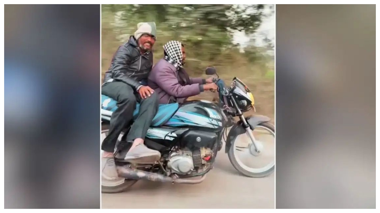 என்ன ஒரு புத்திசாலித்தனம்… சாதாரண பைக்கை 4 இருக்கை வாகனமாக மாற்றிய வாலிபர்… வினோத கண்டுபிடிப்பு… வைரலாகும் வீடியோ…!!!