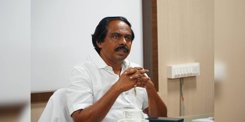 திமுக-வின் 1000 ரூபாயை எதிர்த்த எடப்பாடி பழனிசாமி.. இப்போது 2000 ரூபாய் கொடுப்பாரா? அமைச்சர் மனோ தங்கராஜ் காட்டிய பழைய ஆதாரம்..!!