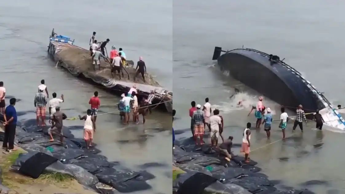 பாரம் தாங்காமல் ஆற்றில் மூழ்கிய மணல் படகு… நூலிழையில் உயிர் தப்பிய தொழிலாளர்கள்… வைரலாகும் அதிர்ச்சி வீடியோ…!!!