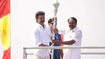 சட்டமன்றத் தேர்தலுக்கு முன் விஜய்யின் ‘கிளைமாக்ஸ்’ அதிரடி.. தவெக அடுத்த மூவ் இதுதான்.. அதிரப்போகும் தமிழ்நாடு..!!