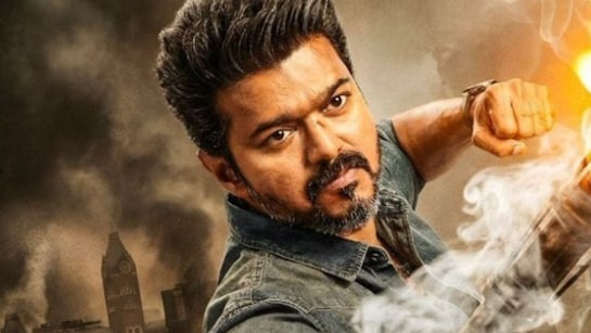“புகார் கொடுத்தது யார் தெரியுமா?” – தணிக்கை வாரியம் போட்ட குண்டு…. நிலைகுலைந்த ‘ஜனநாயகன்’ படக்குழு….!!