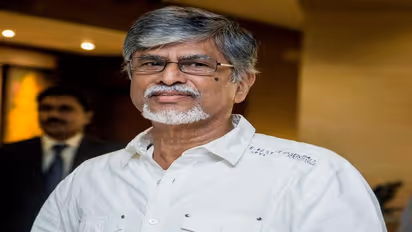 திமுக கூட்டணியில் விரிசல்? விஜய்யுடன் கைக்கோர்க்கும் காங்கிரஸ்? எஸ்.ஏ.சந்திரசேகர் போட்ட அதிரடி ‘பிளான்.. அரசியலில் புதிய திருப்பம்‌‌..!!