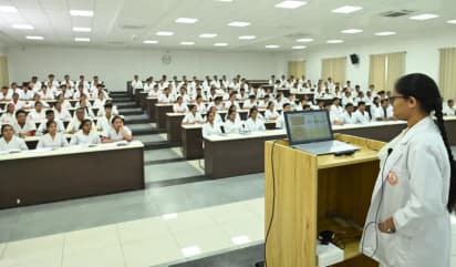 “மருத்துவக் கல்லூரிக்குச் செல்வது இனி வேஸ்ட்”‌ மருத்துவ உலகையே அதிரவைத்த எலான் மஸ்க்கின் கணிப்பு.. மாணவர்கள் அதிர்ச்சி..!!