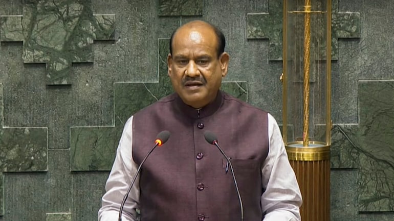 “நாங்க இதுல இல்லப்பா” ஓம் பிர்லா விவகாரத்தில் காங்கிரஸை கழட்டிவிட்ட மம்தா…. ஷாக்கில் ராகுல் காந்தி….!!