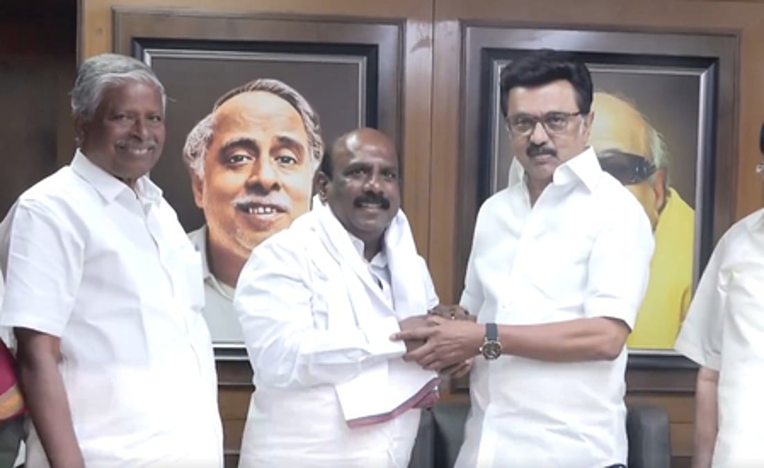 “அம்மாவின் ஆவி தான் என்ன திமுக-வுக்கு அனுப்பி வச்சது” காரணத்தை உடைத்த மனோஜ் பாண்டியன்…. தமிழக அரசியலில் பரபரப்பு….!!