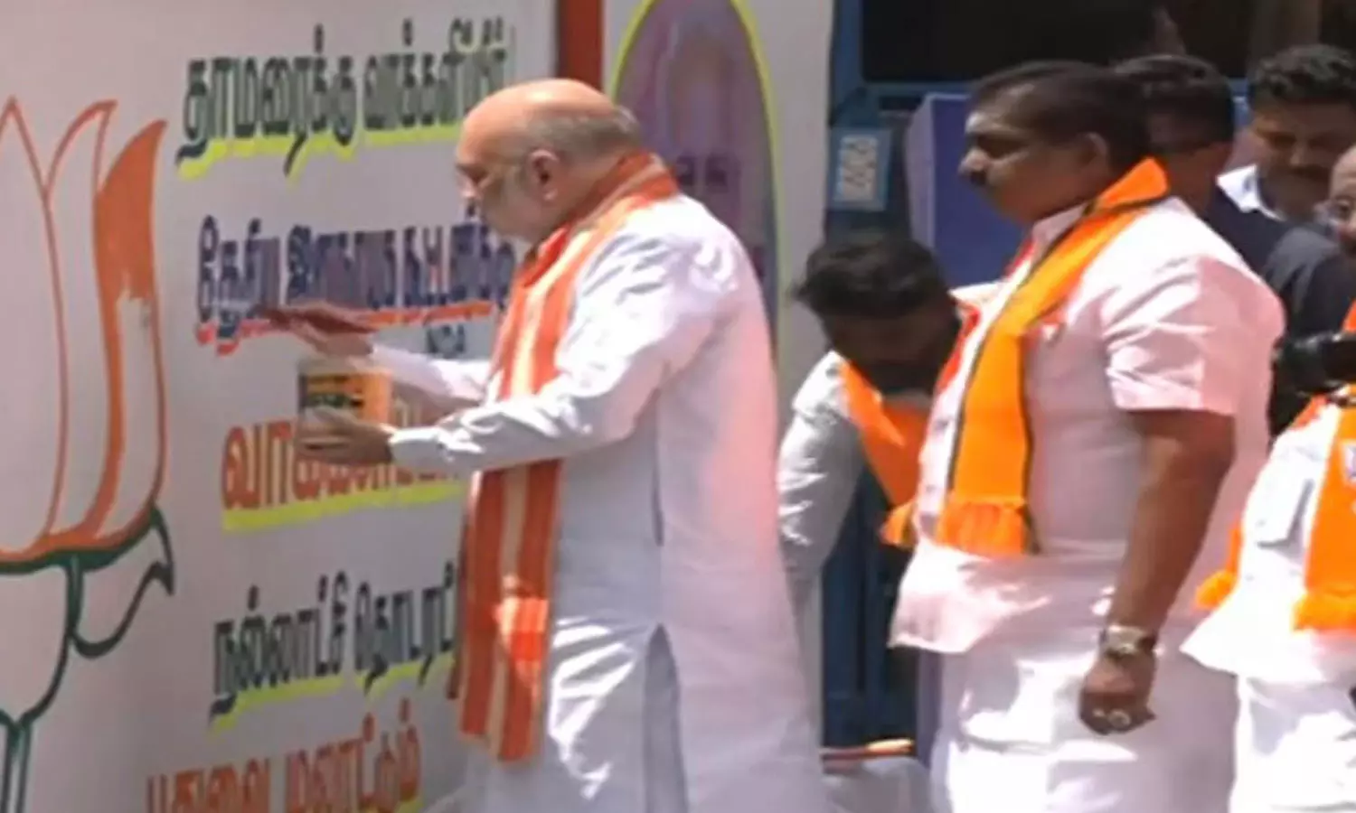 “தாமரைக்கு வர்ணம் தீட்டிய அமித்ஷா!”… சூடு பிடிக்கும் தேர்தல் வியூகம்.. புதுச்சேரி அரசியலில் அடுத்தடுத்த ட்விஸ்ட்..!!!