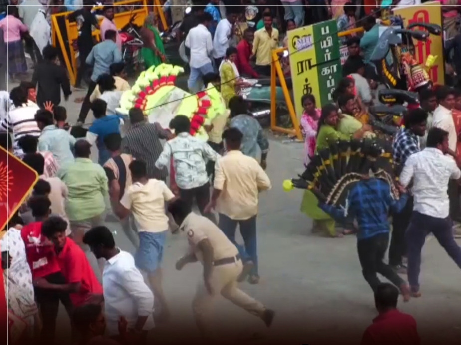 Breaking: “ராமதாஸ் வீடு அருகே பெரும் பரபரப்பு!”.. போலீஸ் உடன் மல்லுக்கட்டிய பாமகவினர்… திண்டிவனத்தில் மாசு திருவிழாவில் பரபரப்பு..!!!