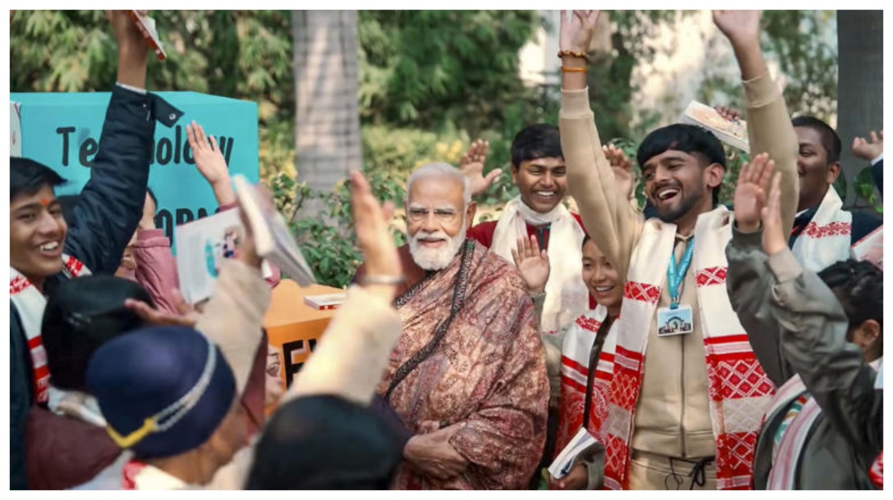 மலிவான டேட்டா, அதிக ஆபத்தா?… கல்வி என்பது ஒரு சுமையாக இருக்கக் கூடாது… வைரலாகும் மாணவர்களுக்கு மோடி சொன்ன ‘சக்சஸ்’ மந்திரம்..!!!