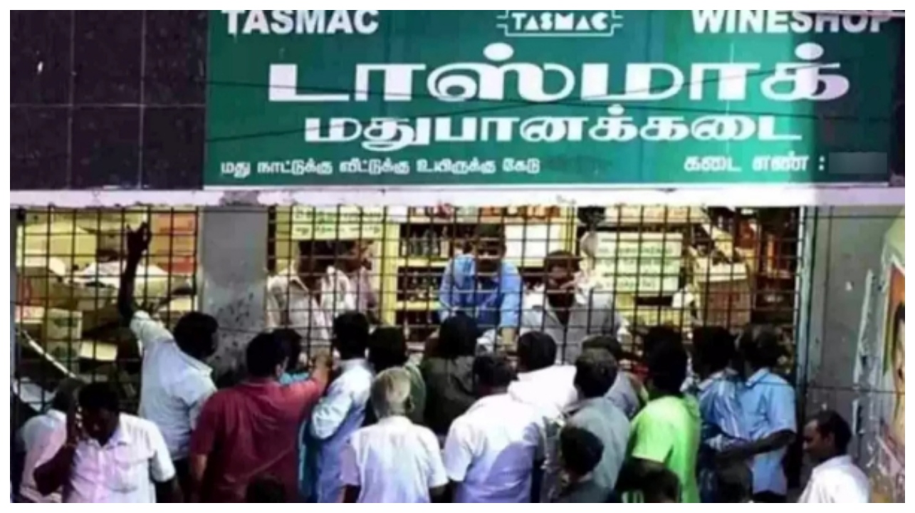 டாஸ்மாக் வாசலில் குவிந்த மதுப்பிரியர்கள்… 3 மணிநேரம் கடை மூடியதால் பெரும் பரபரப்பு… ஊழியர்களின் அடுத்த அதிரடி என்ன?…!!!